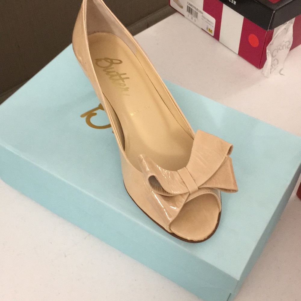 Beige shoes